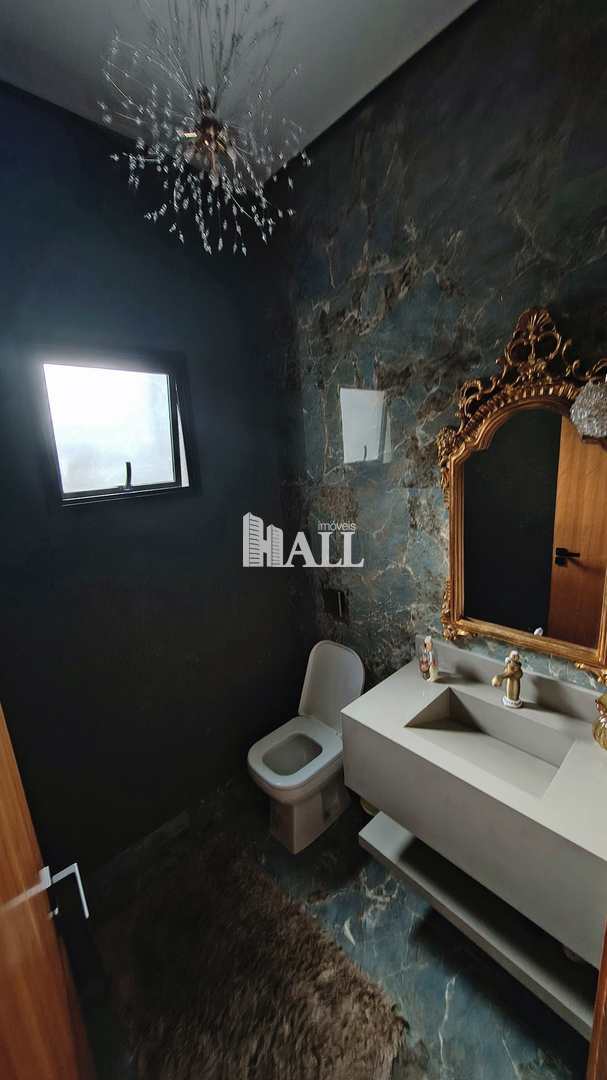 Casa com 3 quartos à venda, 305m² — foto 34 de 49