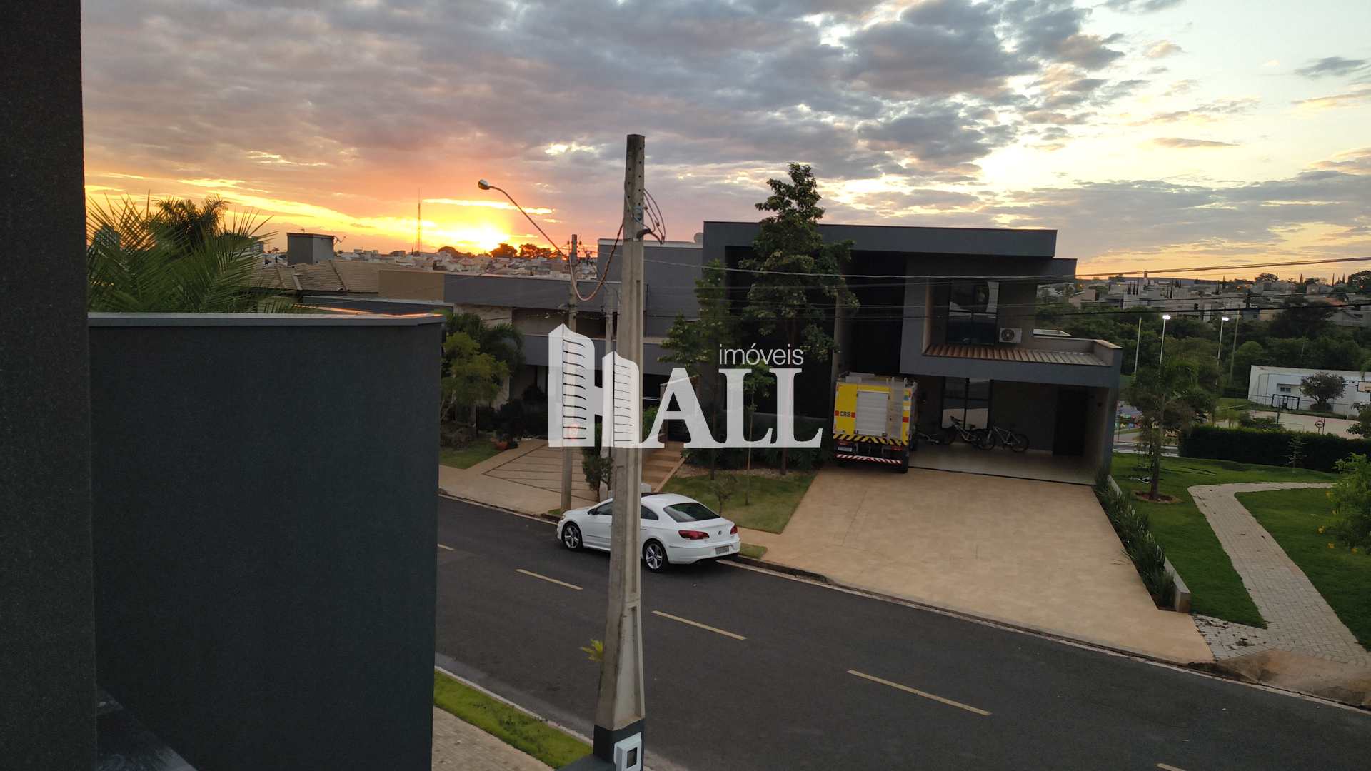 Casa com 3 quartos à venda, 305m² — foto 49 de 49