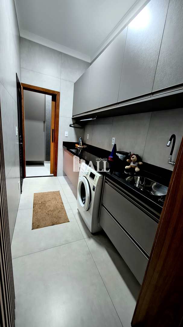 Casa com 3 quartos à venda, 305m² — foto 22 de 49