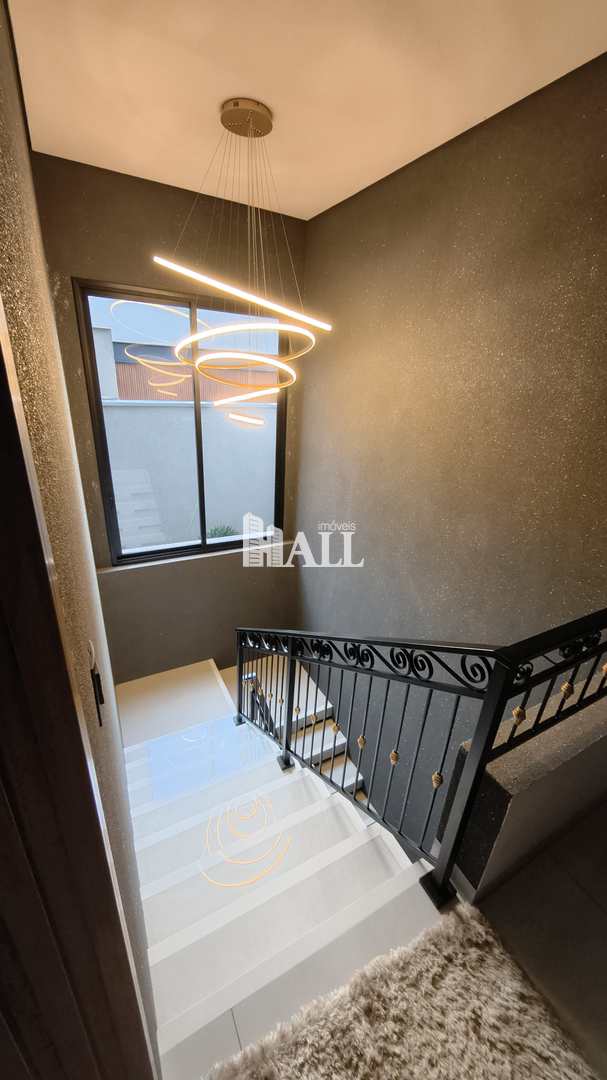 Casa com 3 quartos à venda, 305m² — foto 24 de 49