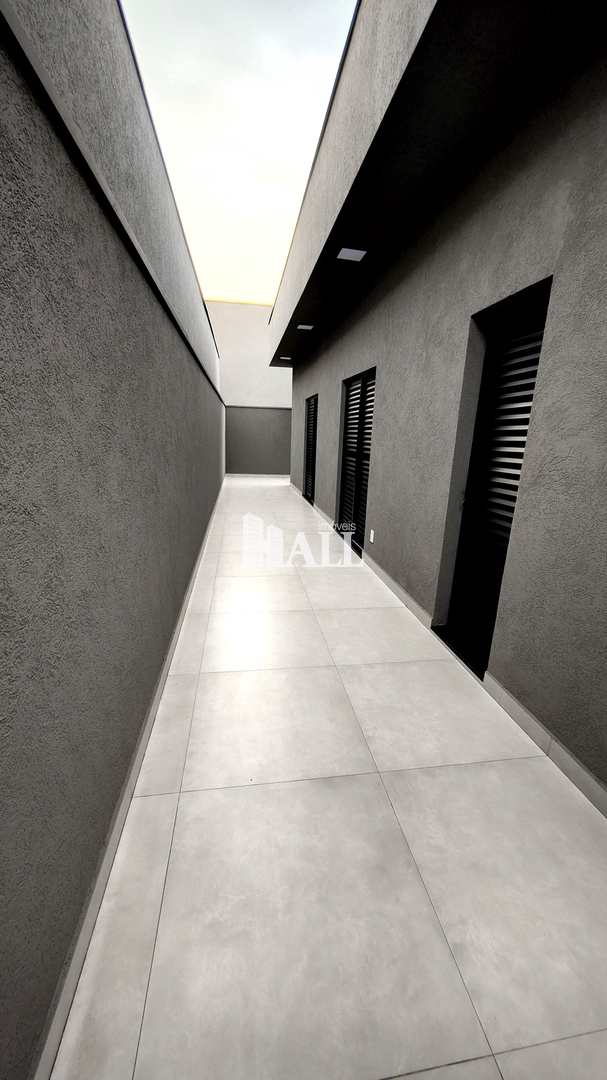 Casa com 3 quartos à venda, 305m² — foto 43 de 49