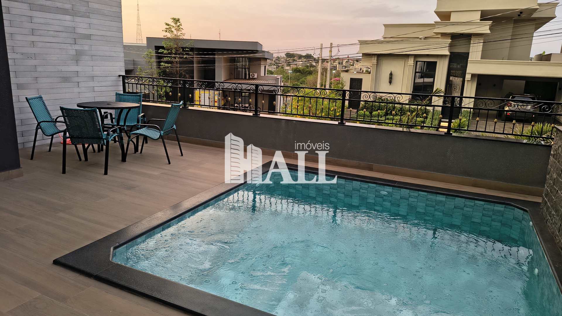 Casa com 3 quartos à venda, 305m² — foto 42 de 49
