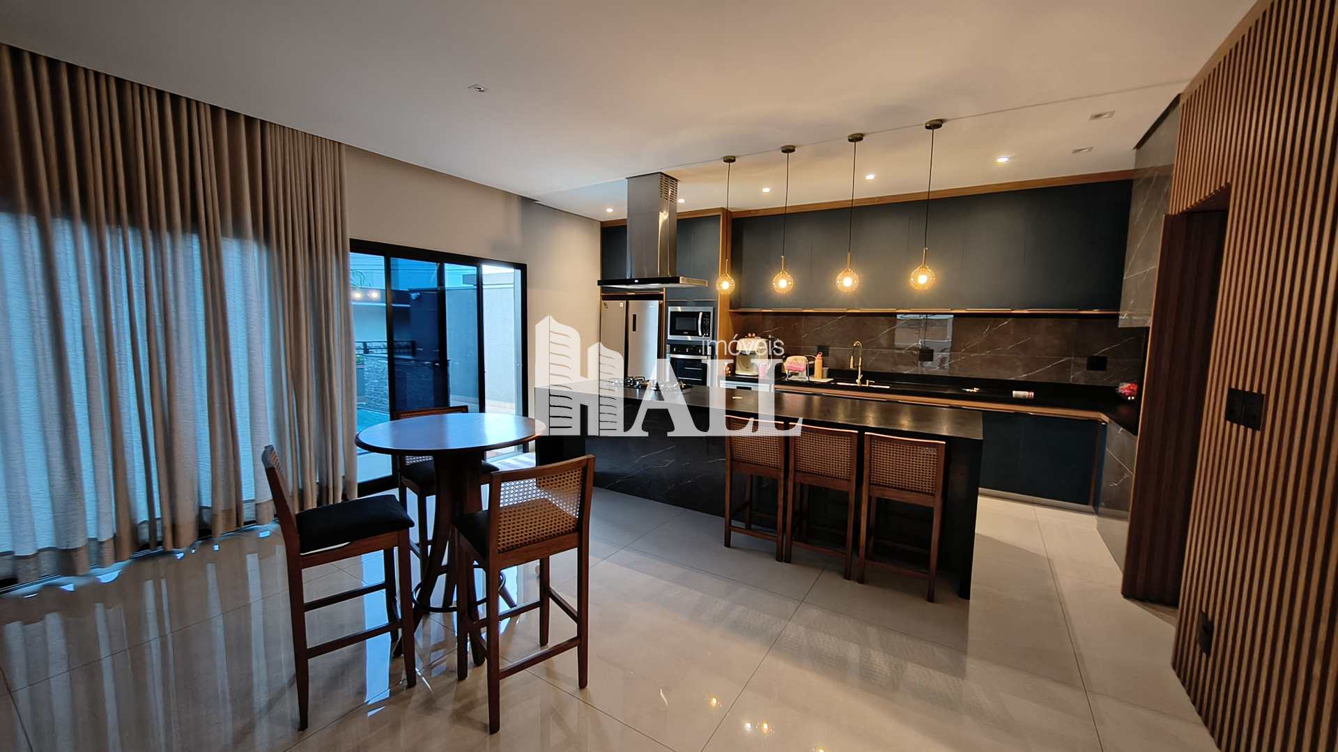 Casa com 3 quartos à venda, 305m² — foto 9 de 49