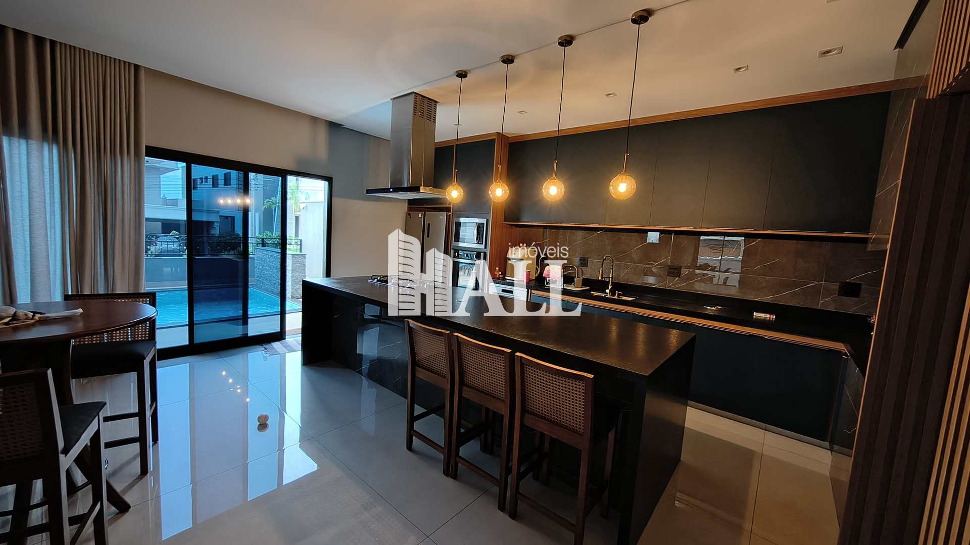 Casa com 3 quartos à venda, 305m² — foto 8 de 49