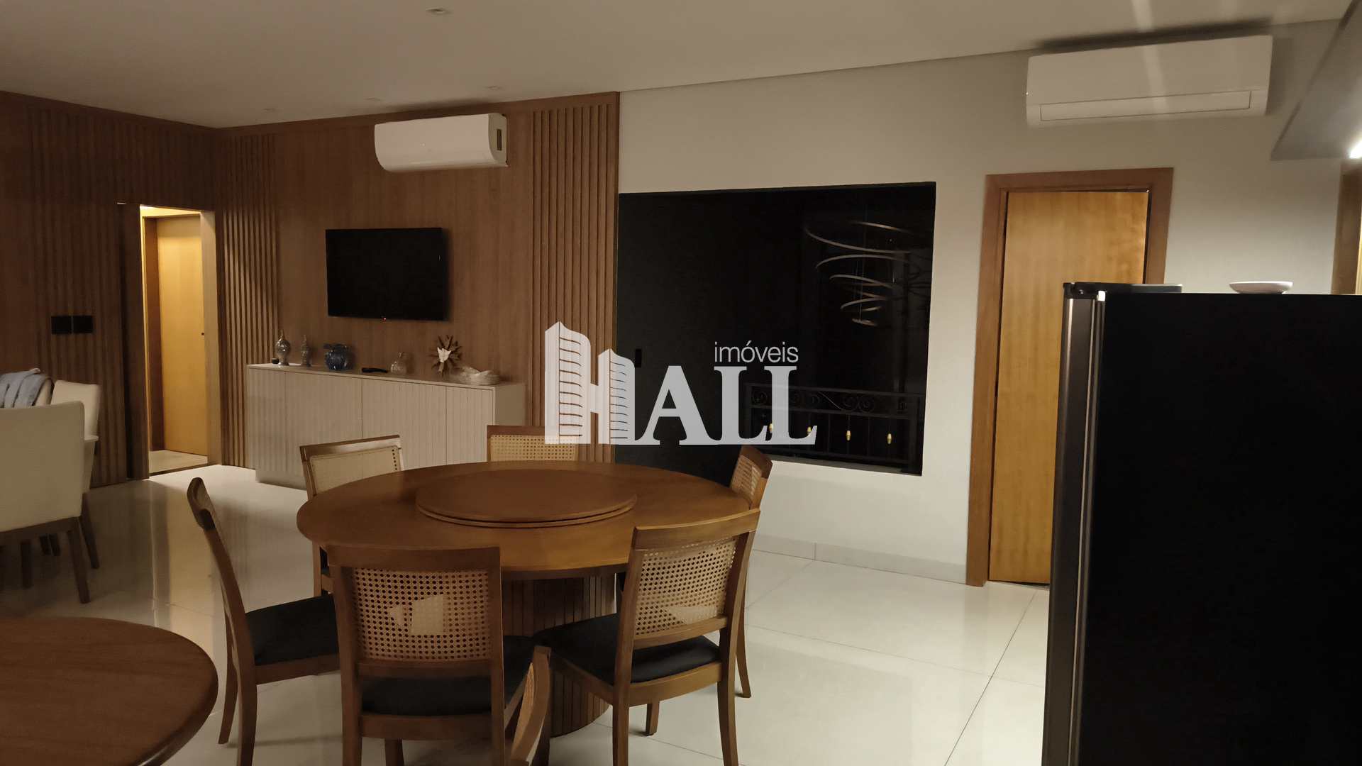 Casa com 3 quartos à venda, 305m² — foto 19 de 49