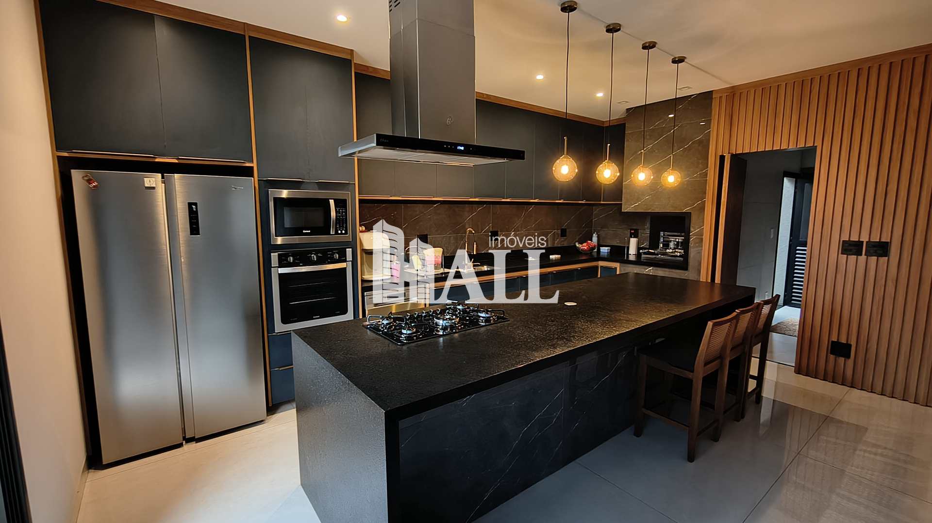 Casa com 3 quartos à venda, 305m² — foto 3 de 49