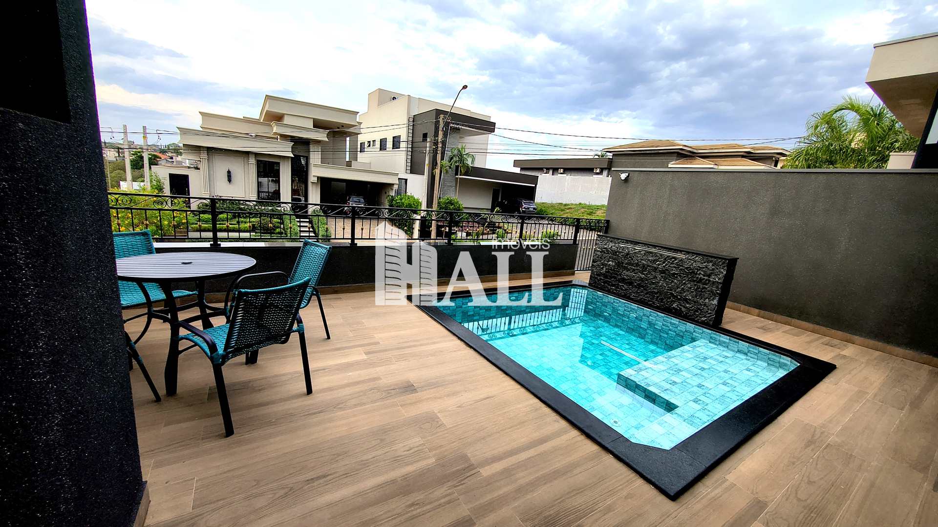 Casa com 3 quartos à venda, 305m² — foto 37 de 49