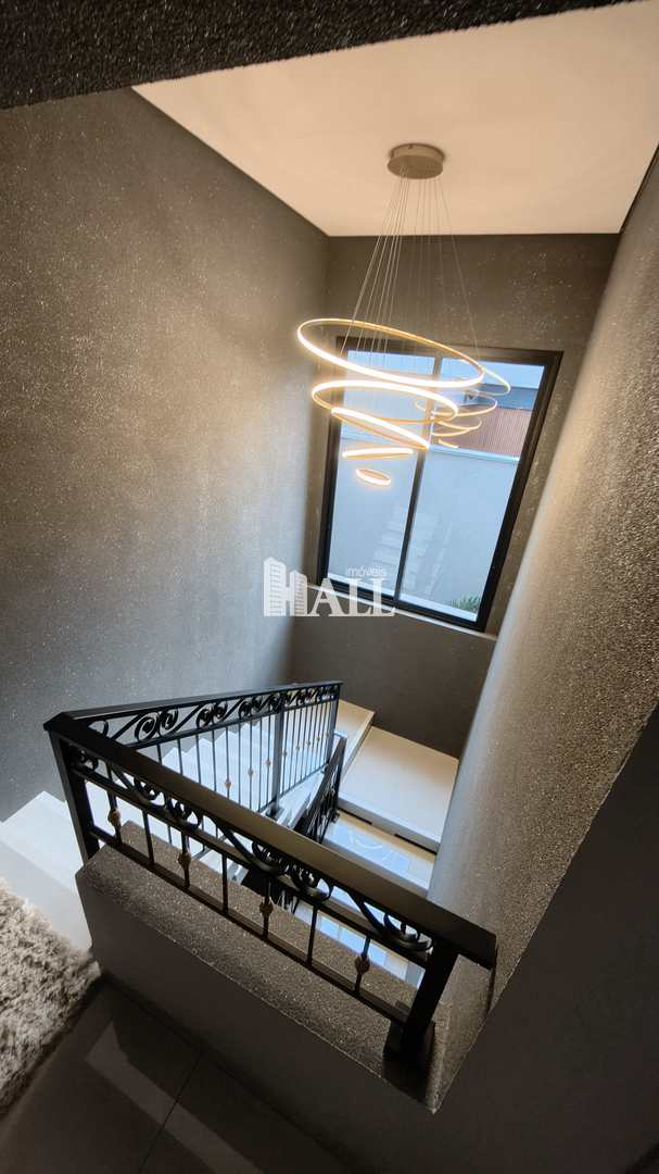 Casa com 3 quartos à venda, 305m² — foto 25 de 49