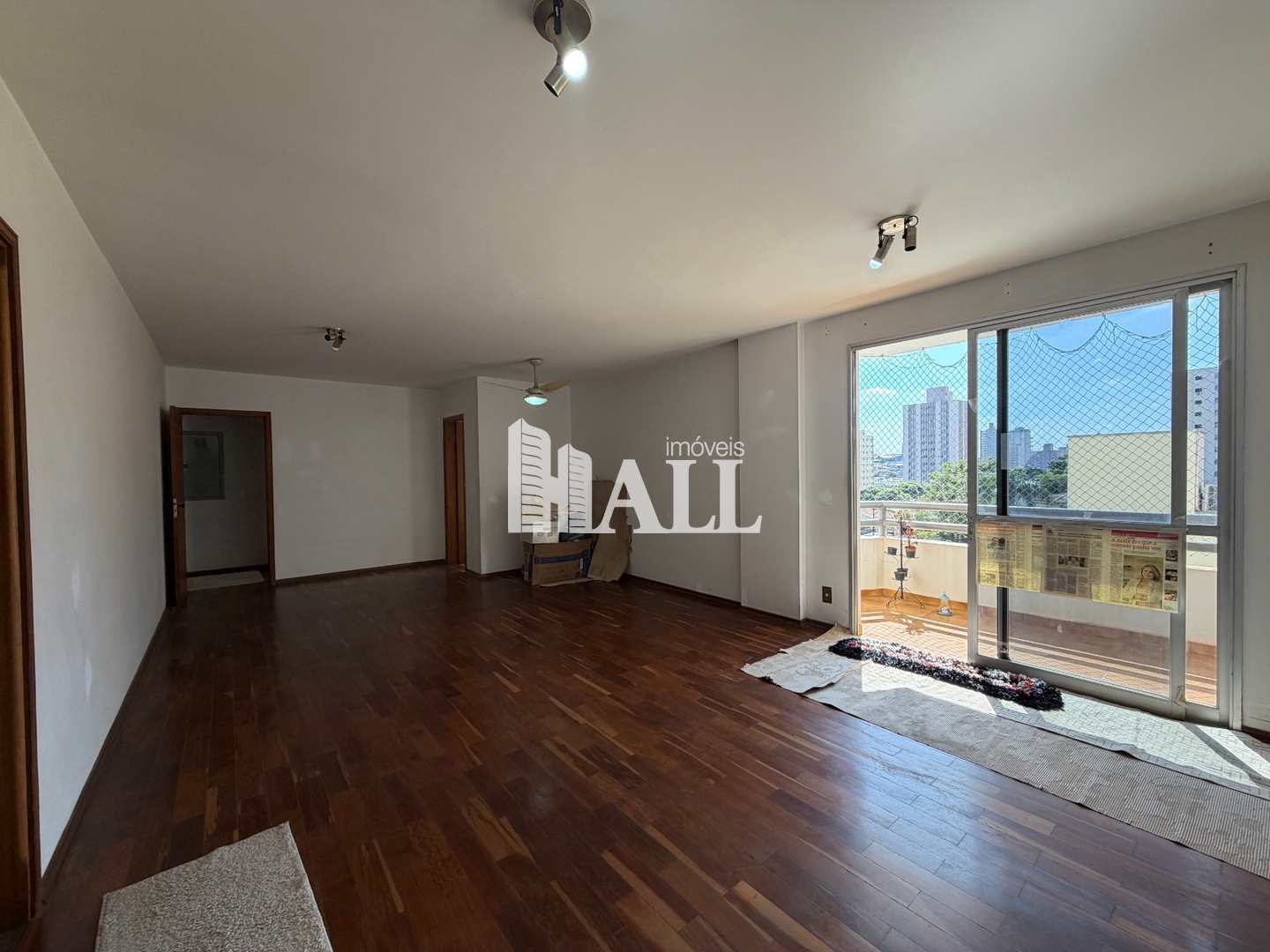 Apartamento com 3 quartos à venda, 145m² — foto 1 de 17