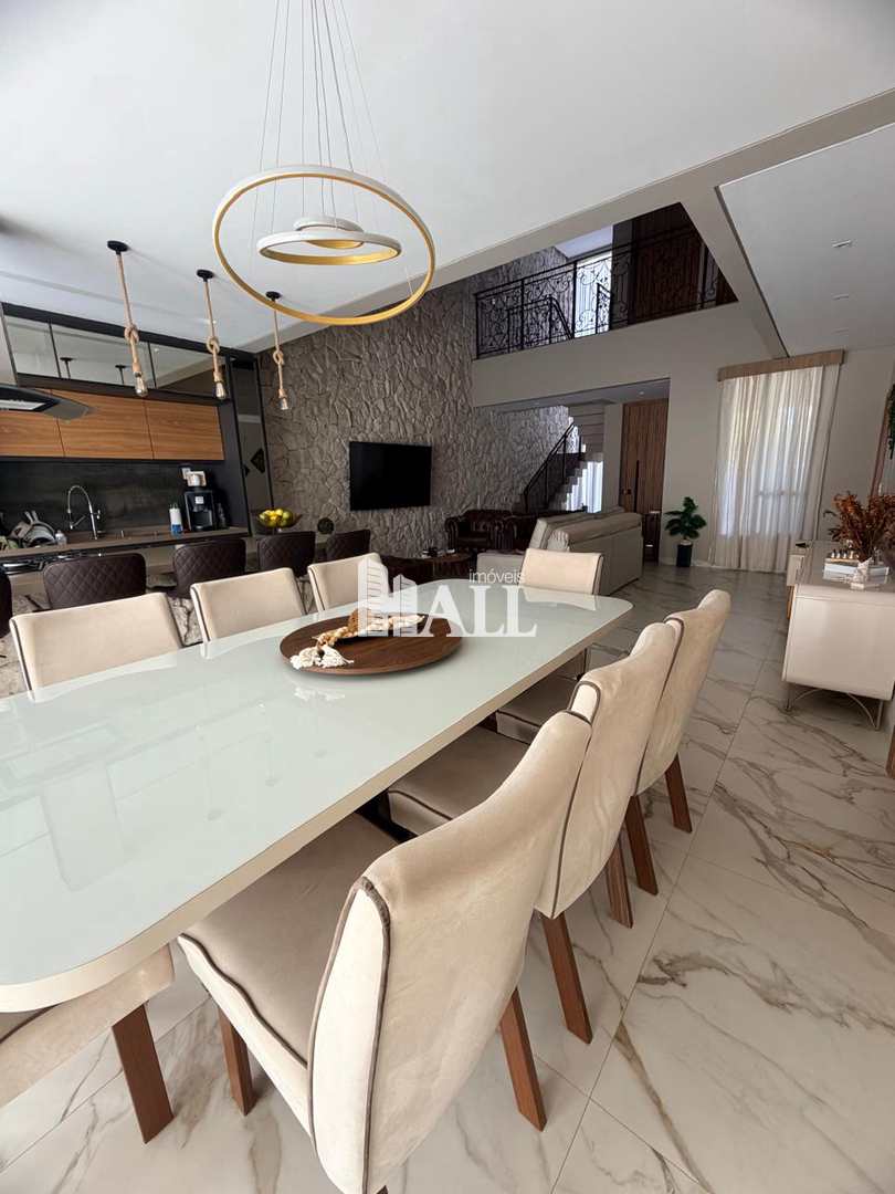 Casa com 3 quartos à venda, 160m² — foto 3 de 38