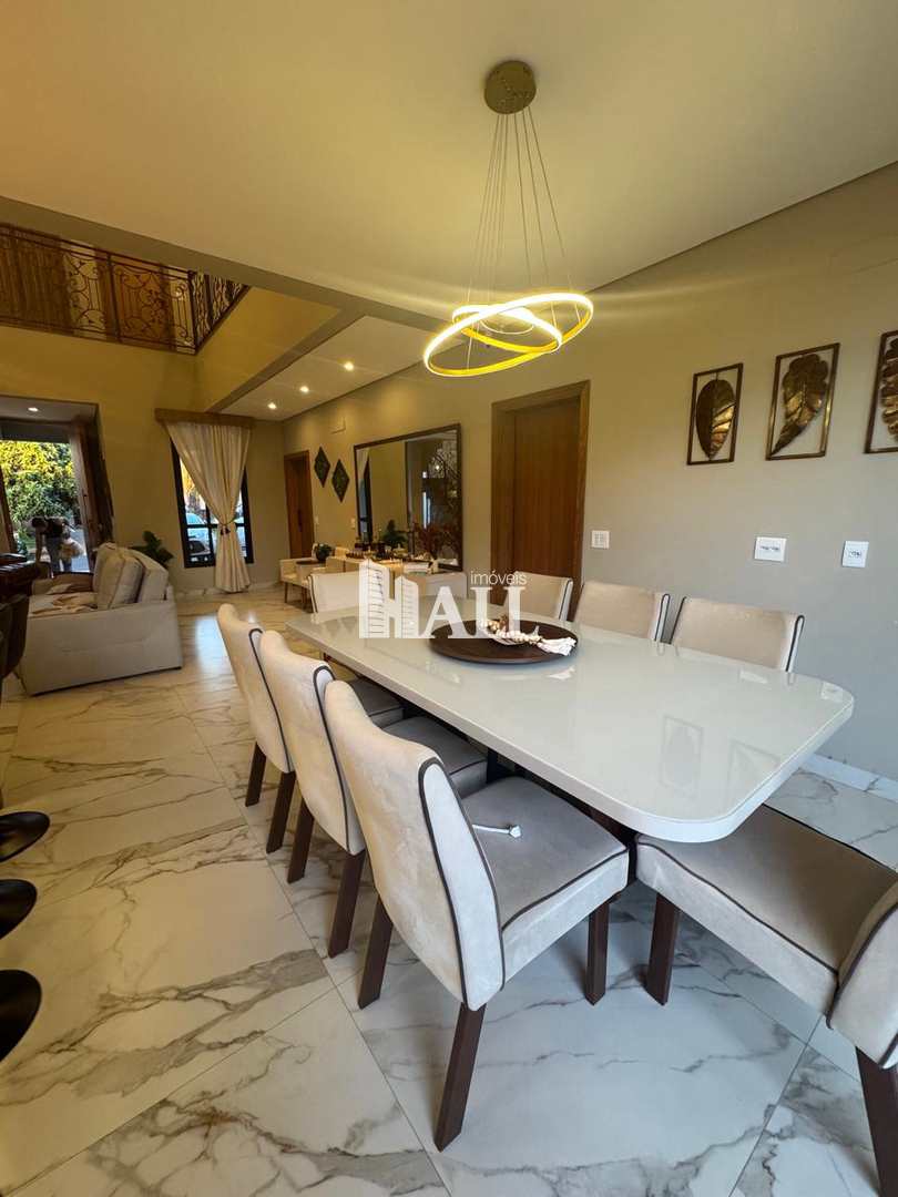Casa com 3 quartos à venda, 160m² — foto 2 de 38