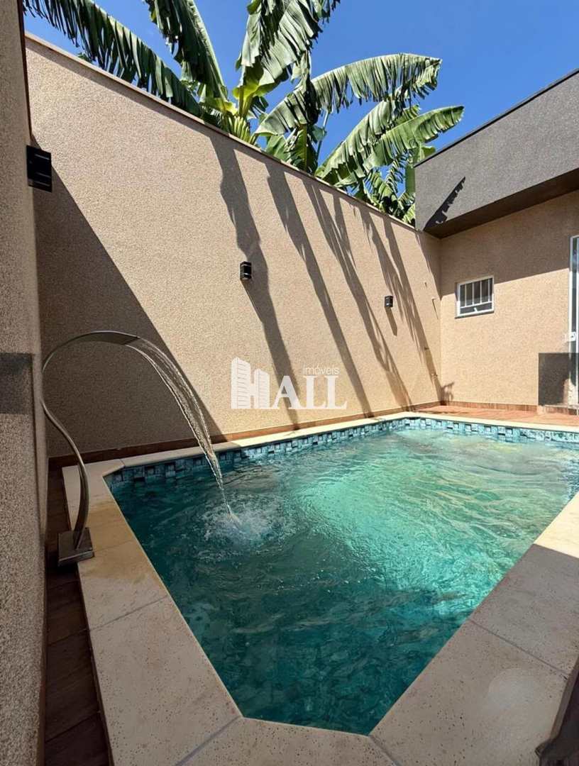 Casa com 3 quartos à venda, 131m² — foto 1 de 19