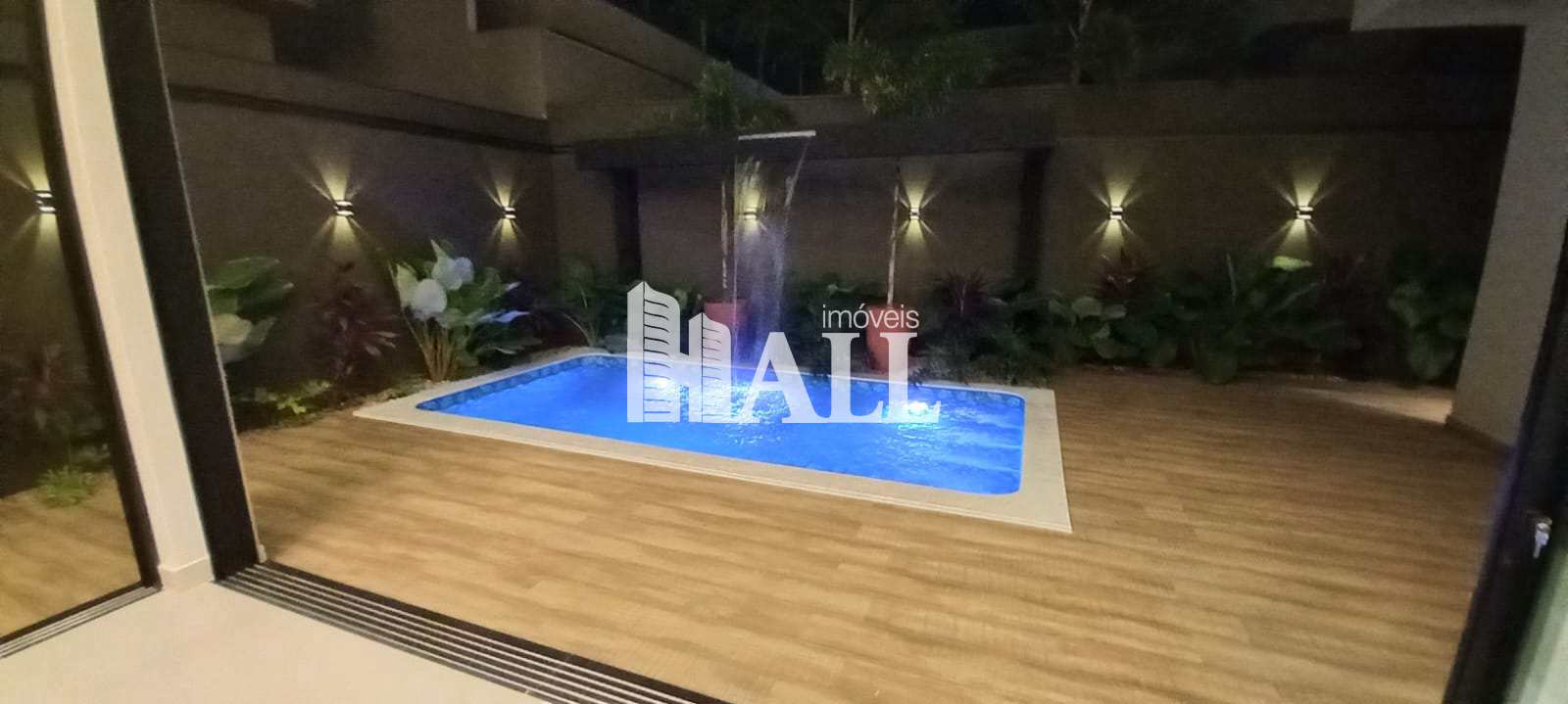 Casa com 3 quartos à venda, 201m² — foto 16 de 37