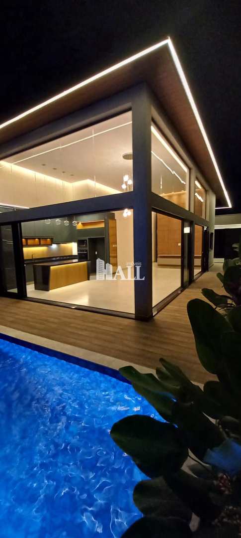 Casa com 3 quartos à venda, 201m² — foto 1 de 37