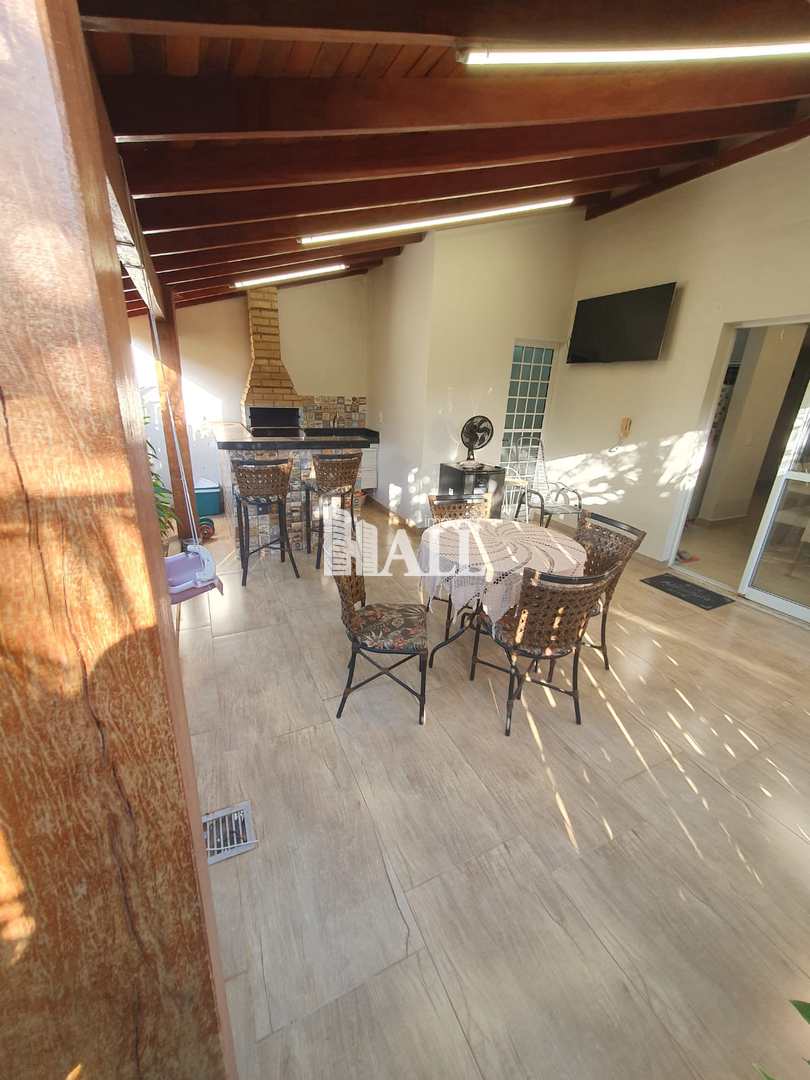 Casa com 3 quartos à venda, 112m² — foto 3 de 18
