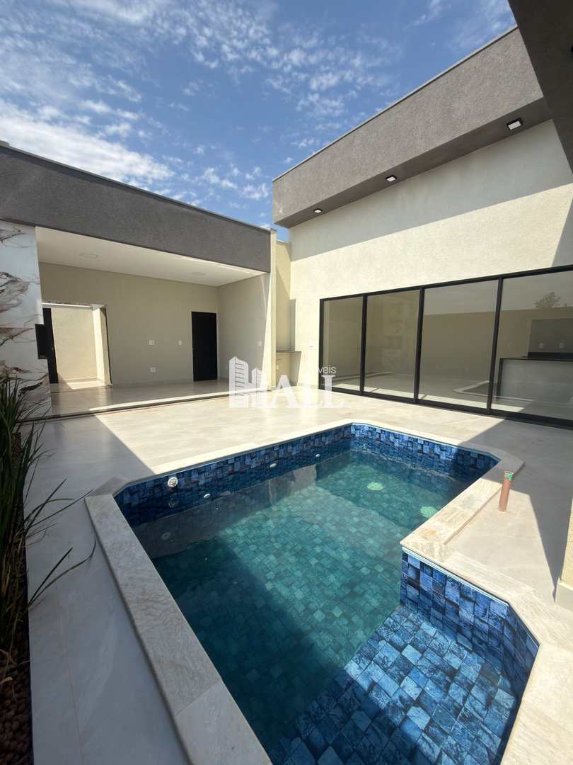 Casa com 3 quartos à venda, 144m² — foto 1 de 28
