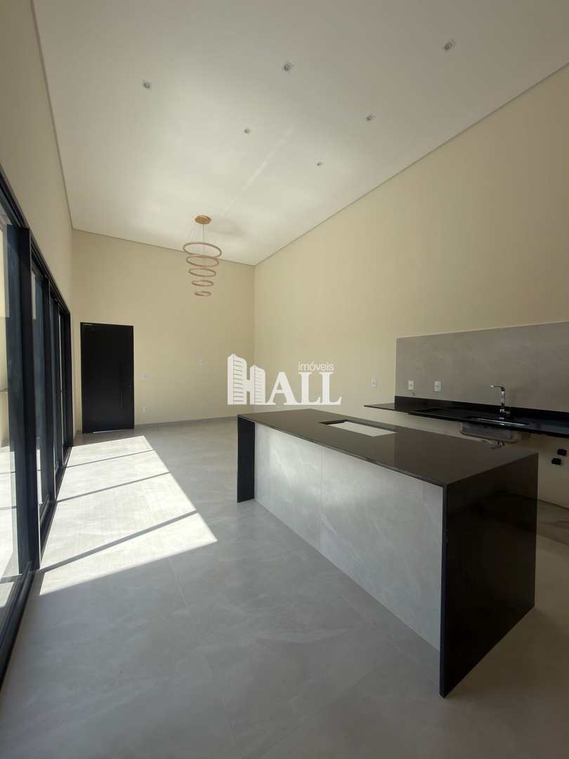 Casa com 3 quartos à venda, 144m² — foto 3 de 28