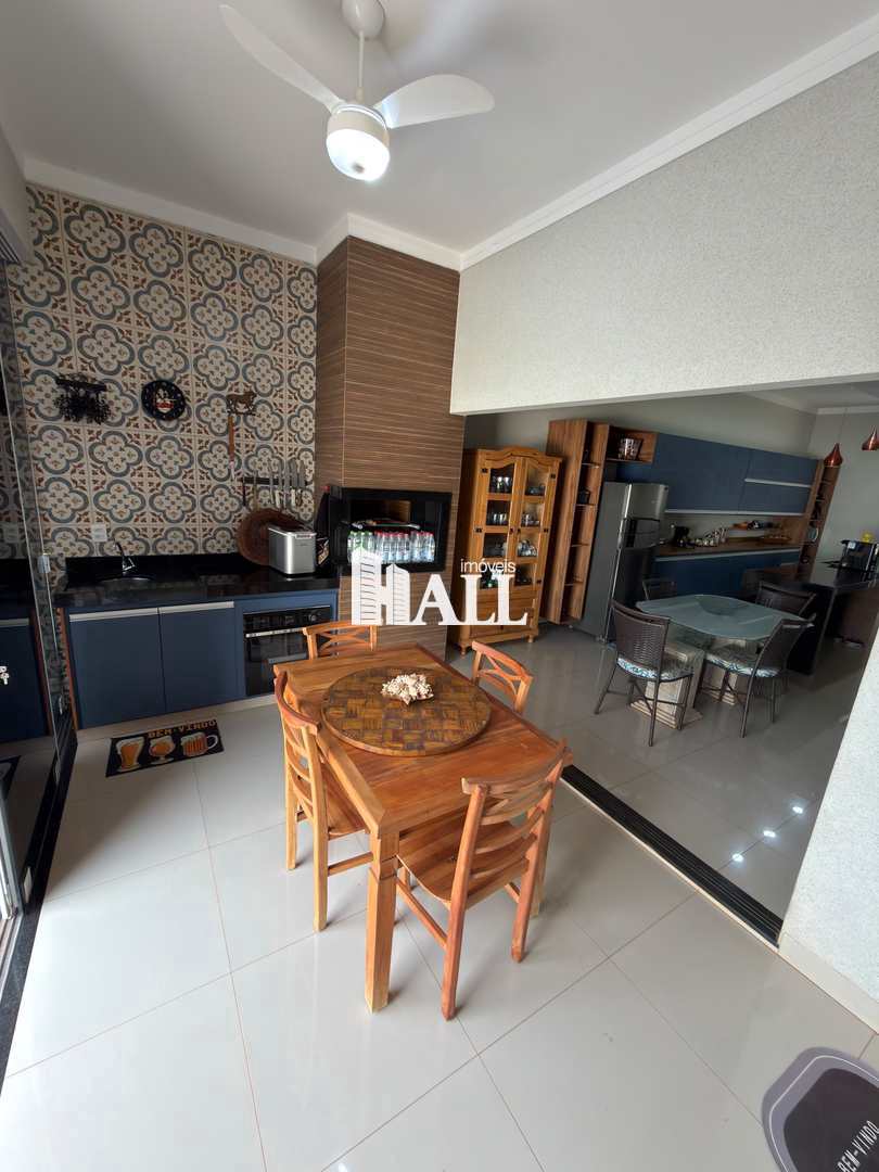 Casa com 3 quartos à venda, 200m² — foto 10 de 25