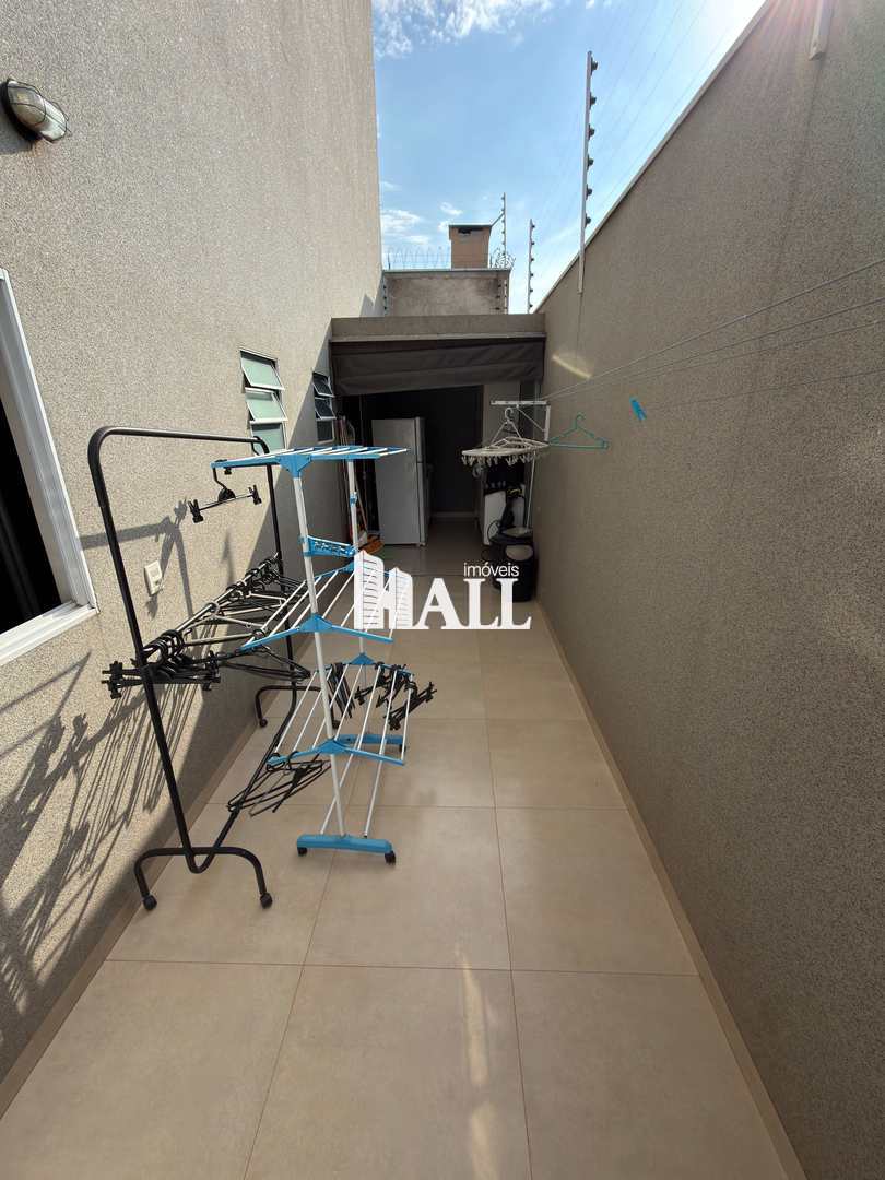 Casa com 3 quartos à venda, 200m² — foto 24 de 25
