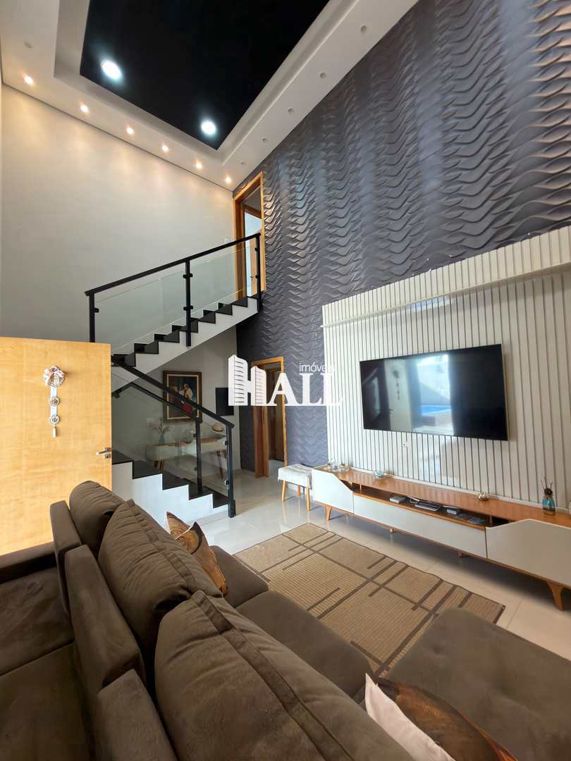 Casa com 3 quartos à venda, 200m² — foto 2 de 25