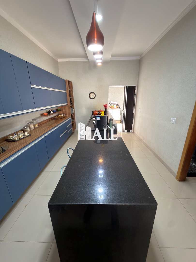Casa com 3 quartos à venda, 200m² — foto 6 de 25