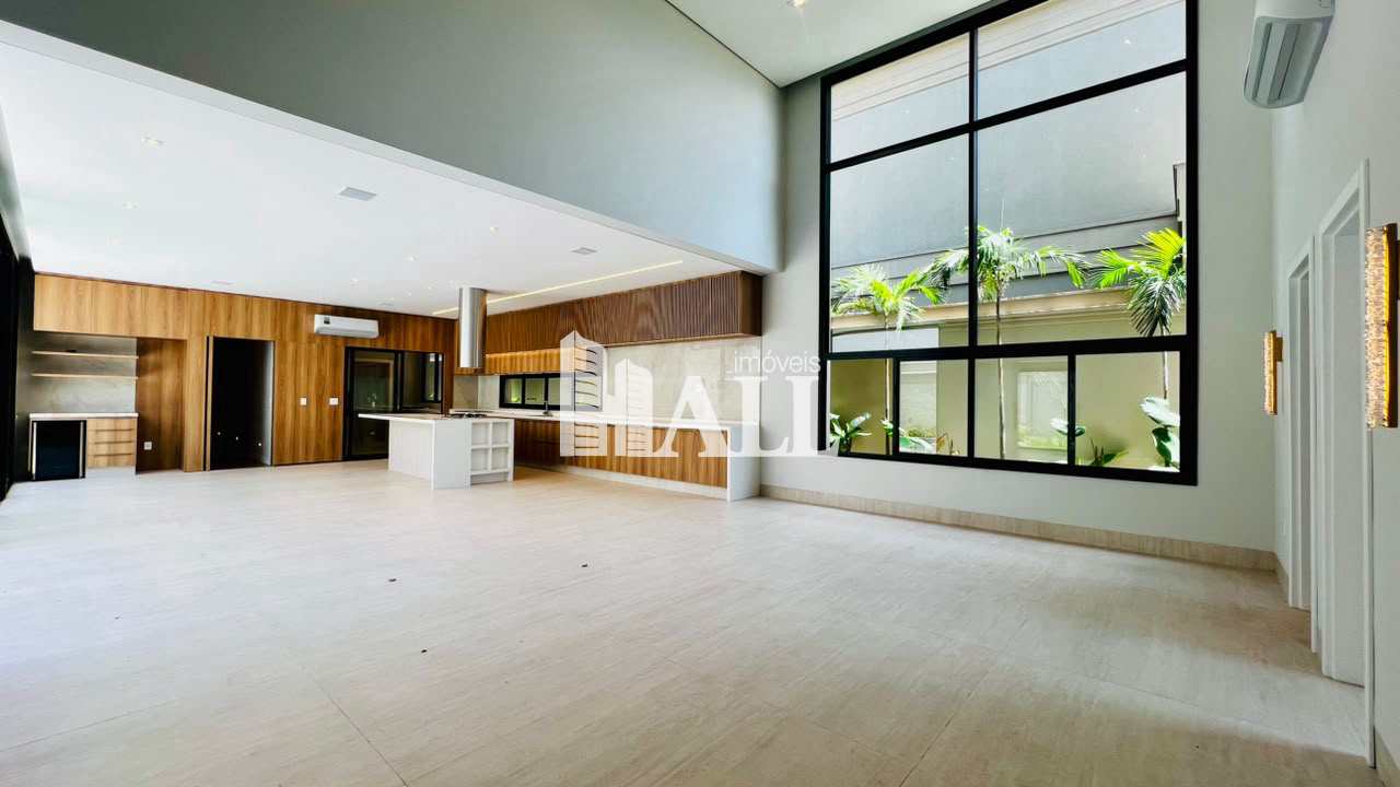 Casa com 4 quartos à venda, 405m² — foto 1 de 61