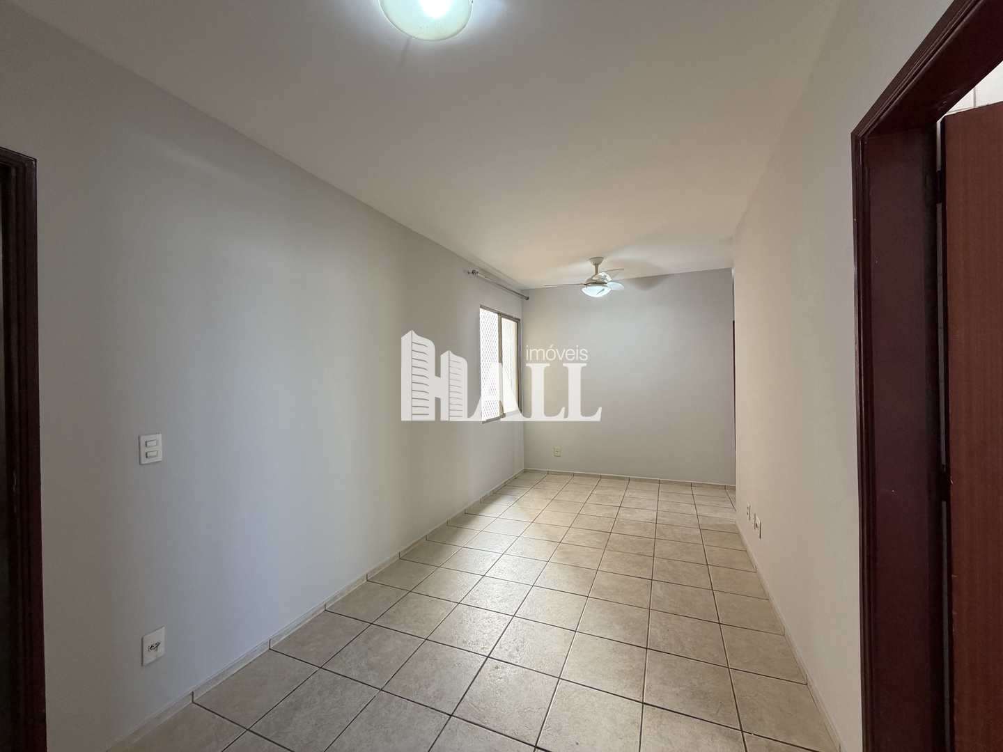 Apartamento com 3 quartos à venda, 70m² — foto 1 de 18