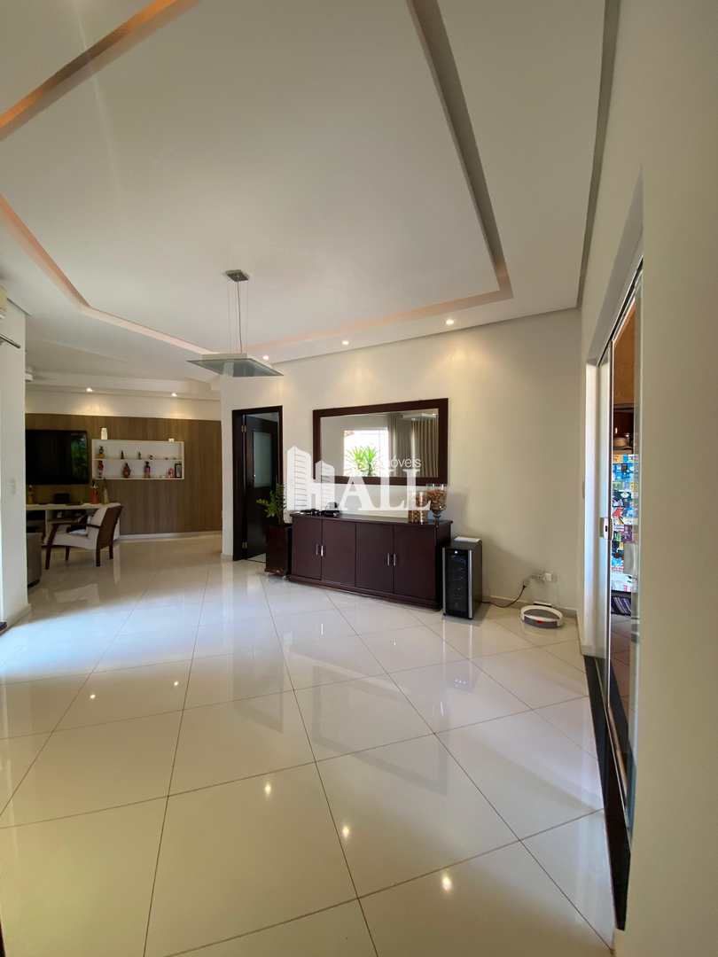 Casa com 3 quartos à venda, 240m² — foto 6 de 29