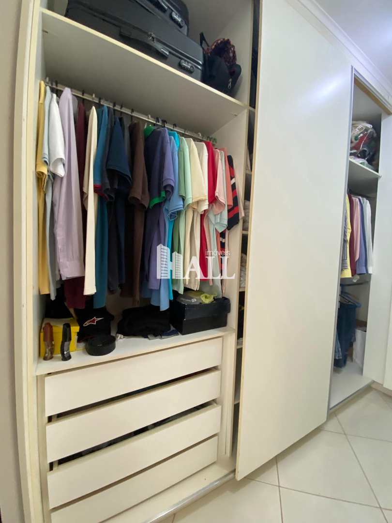 Casa com 3 quartos à venda, 240m² — foto 18 de 29