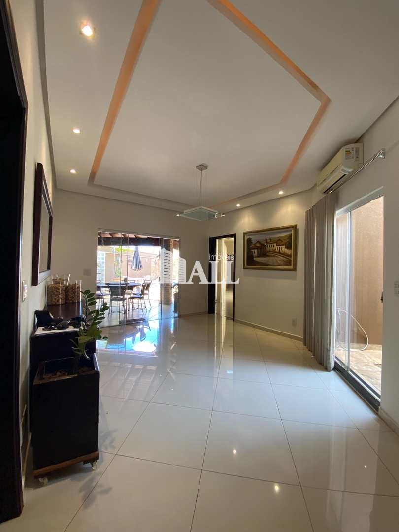 Casa com 3 quartos à venda, 240m² — foto 7 de 29