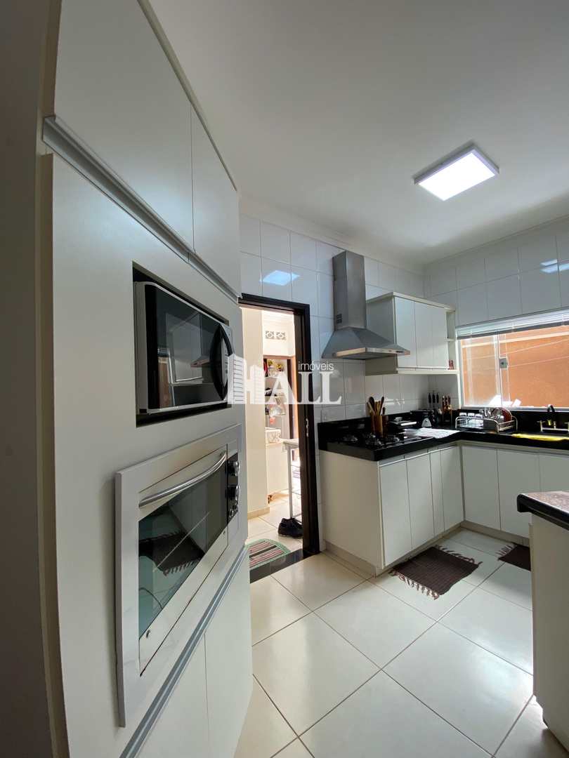 Casa com 3 quartos à venda, 240m² — foto 9 de 29
