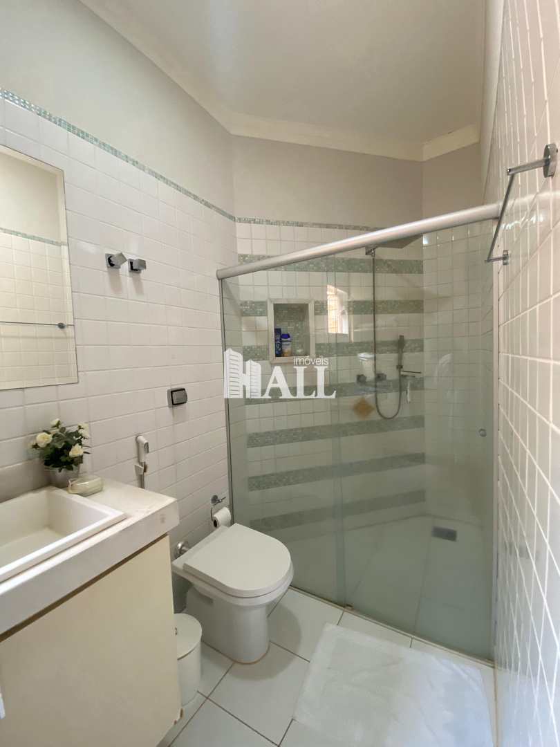 Casa com 3 quartos à venda, 240m² — foto 24 de 29