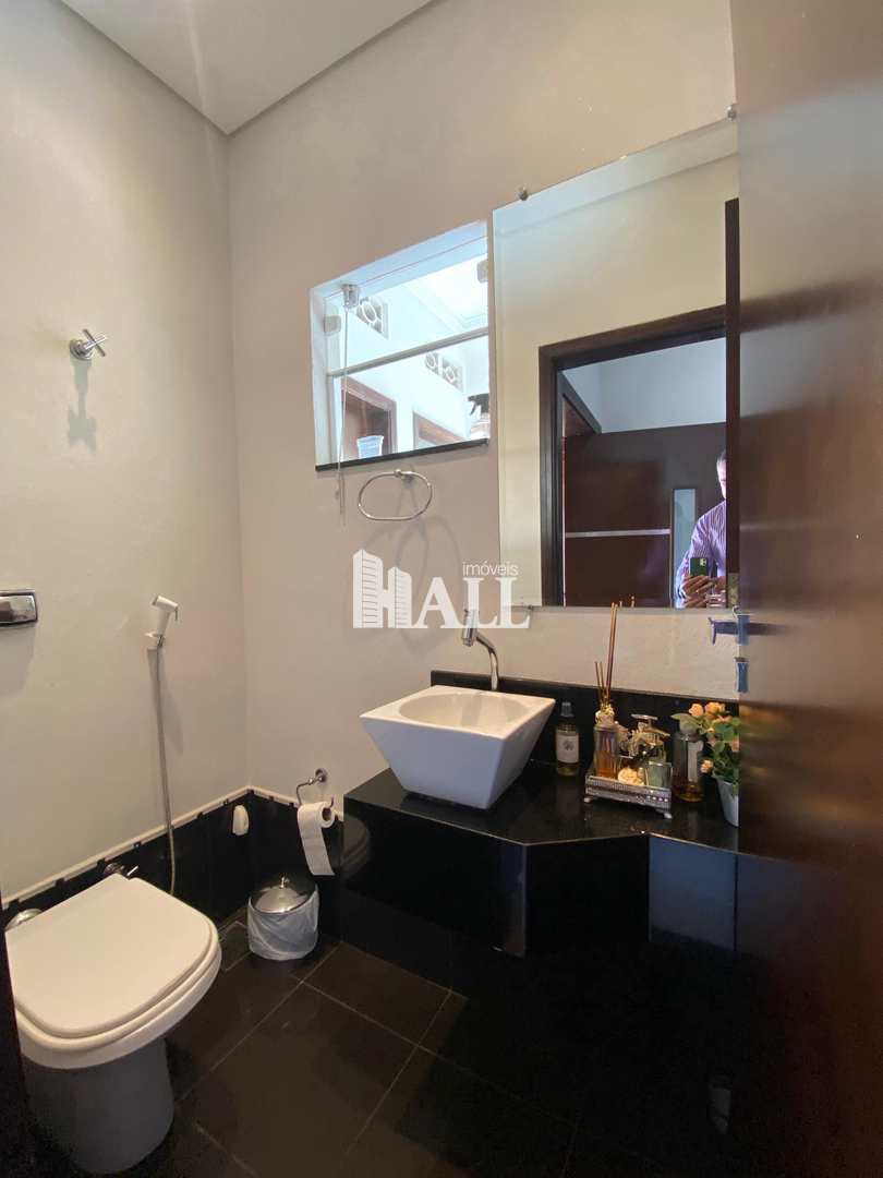 Casa com 3 quartos à venda, 240m² — foto 26 de 29