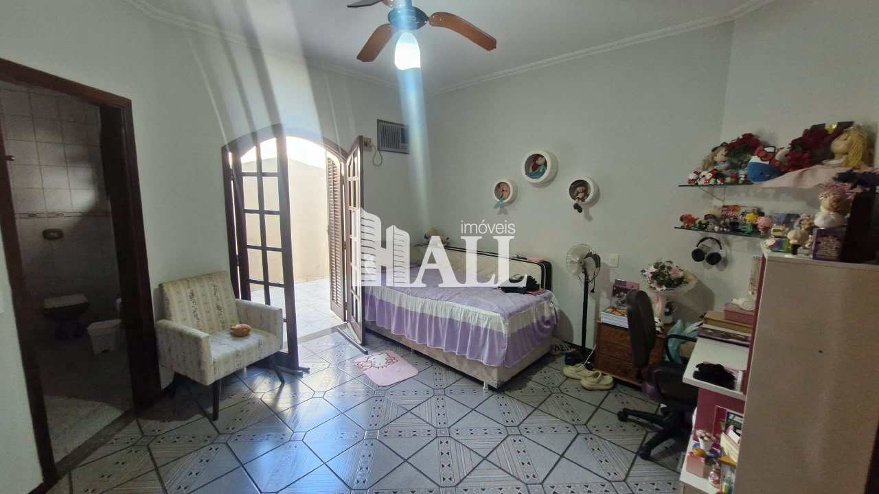 Casa com 3 quartos à venda, 394m² — foto 16 de 32