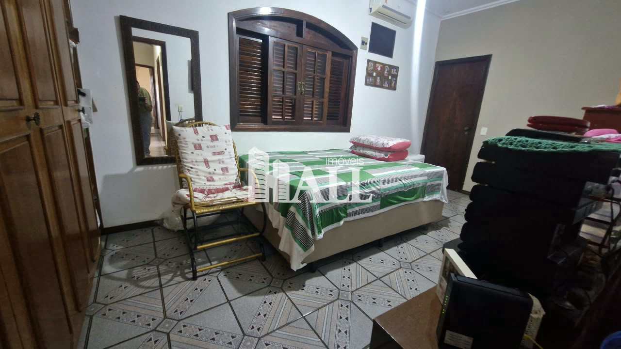 Casa com 3 quartos à venda, 394m² — foto 15 de 32
