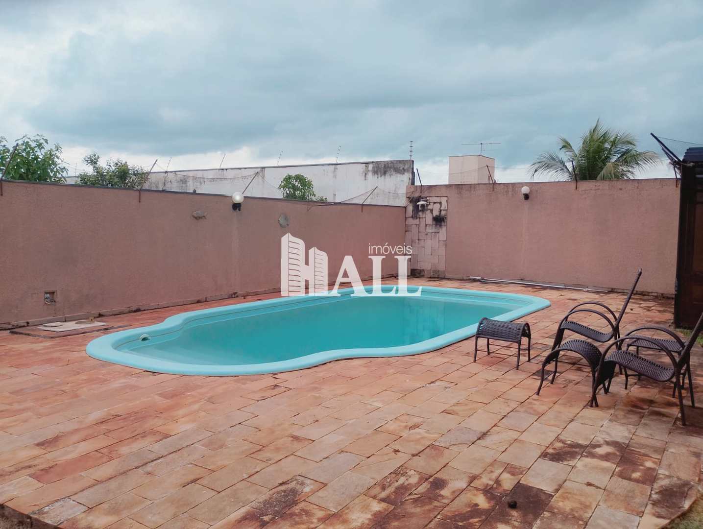 Casa com 3 quartos à venda, 240m² — foto 16 de 36