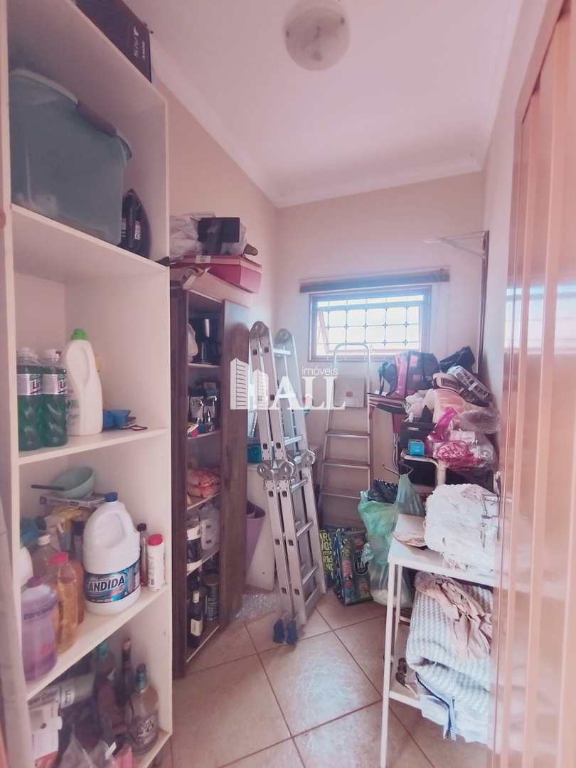 Casa com 3 quartos à venda, 240m² — foto 31 de 36