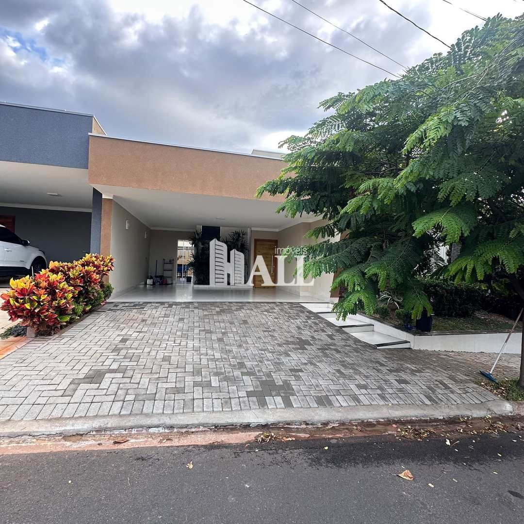 Casa com 3 quartos à venda, 150m² — foto 1 de 33