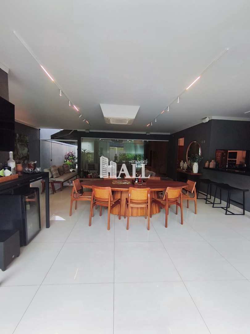 Casa com 4 quartos à venda, 563m² — foto 3 de 56