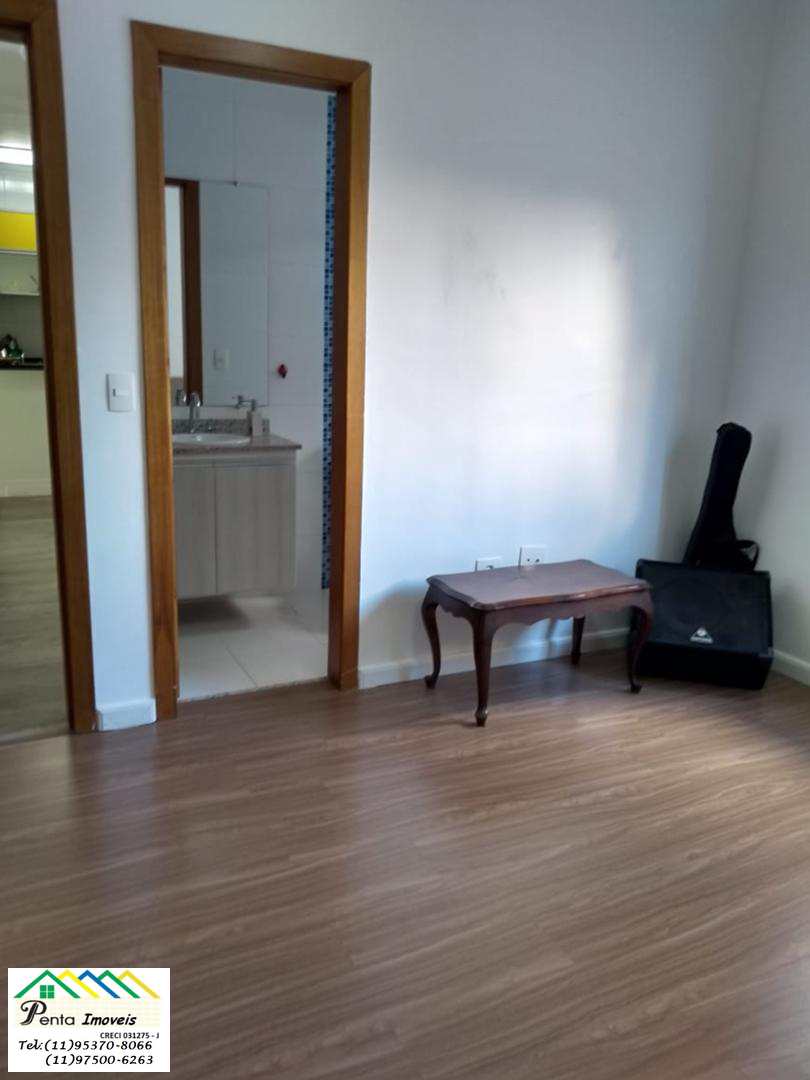 Apartamento à venda com 2 quartos, 70m² - Foto 2