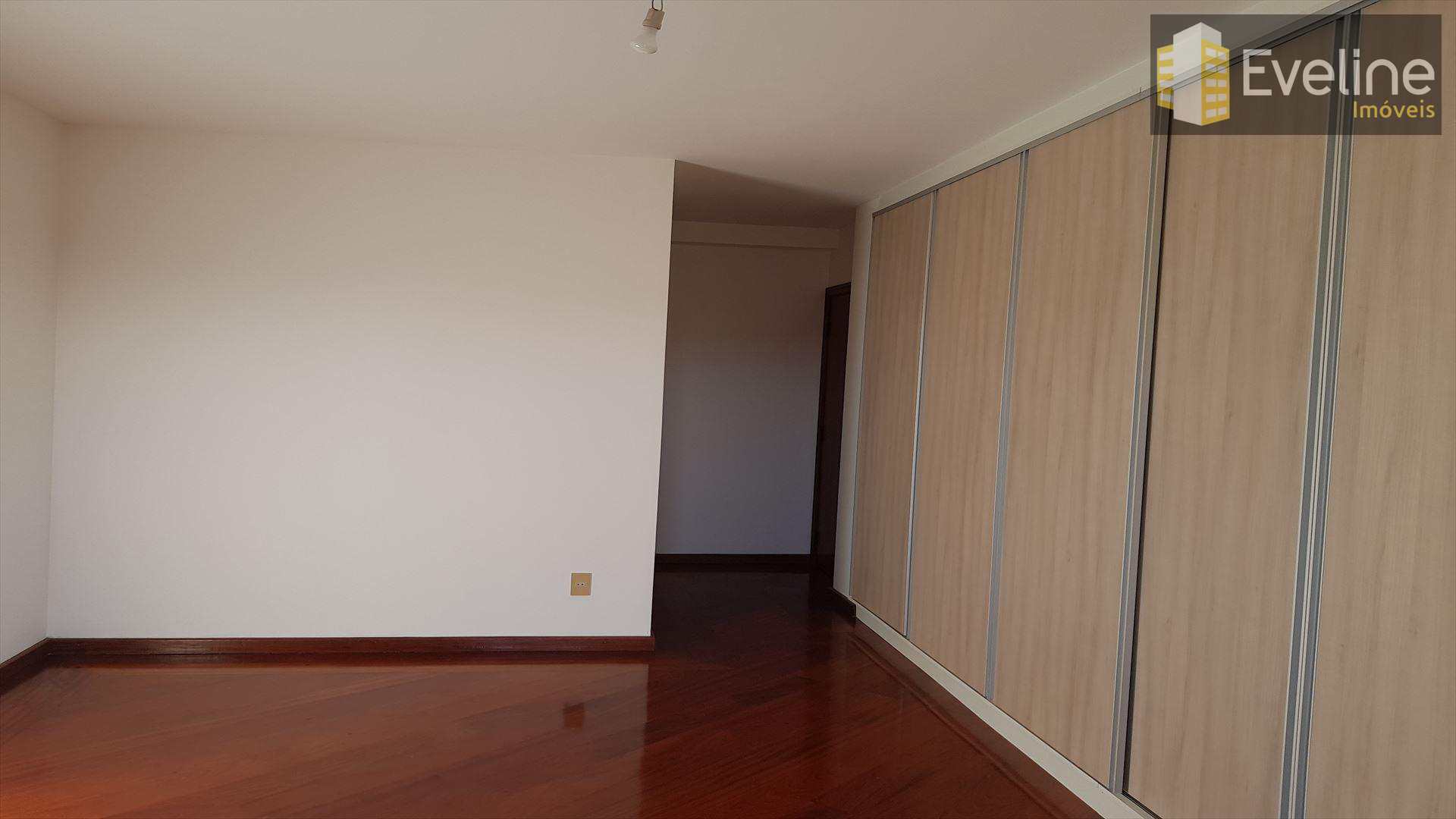 Apartamento à venda com 4 quartos, 203m² - Foto 14