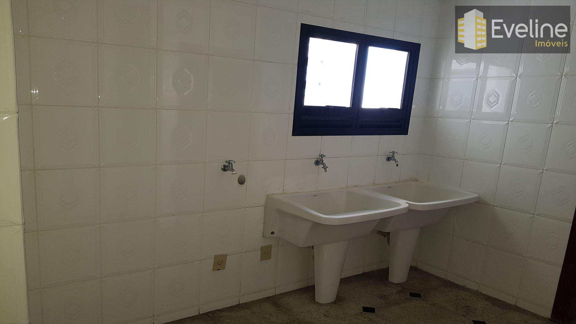 Apartamento à venda com 4 quartos, 203m² - Foto 9