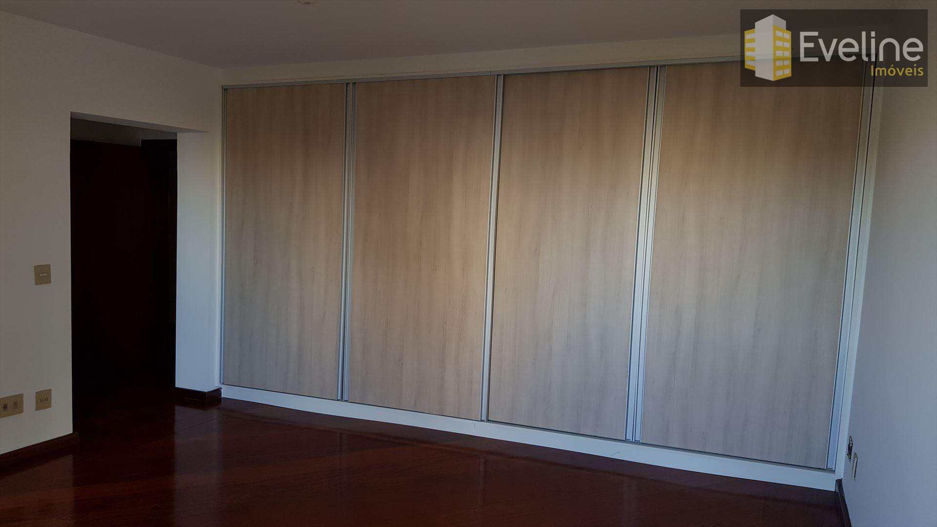 Apartamento à venda com 4 quartos, 203m² - Foto 11