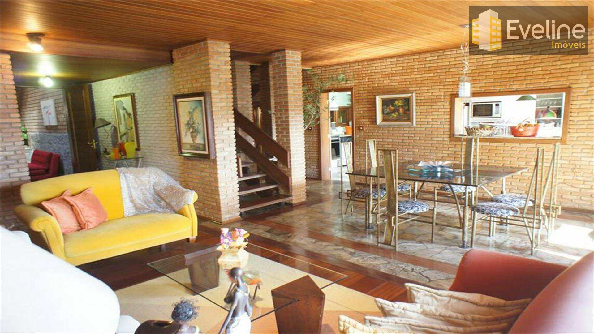 Casa à venda com 4 quartos, 446m² - Foto 1