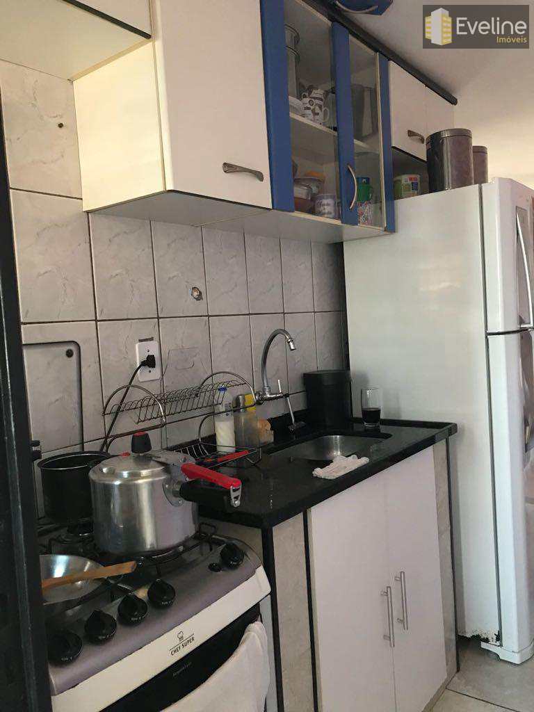 Apartamento à venda com 2 quartos, 44m² - Foto 11