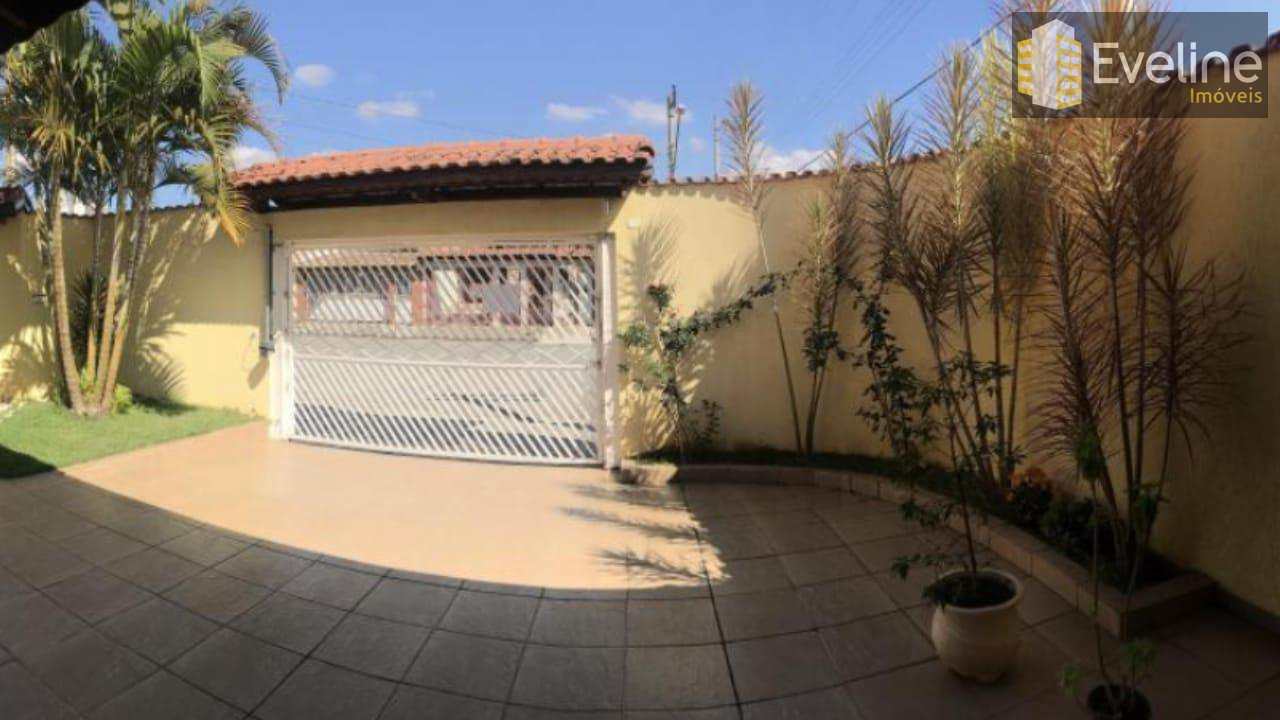 Casa à venda com 3 quartos, 210m² - Foto 5