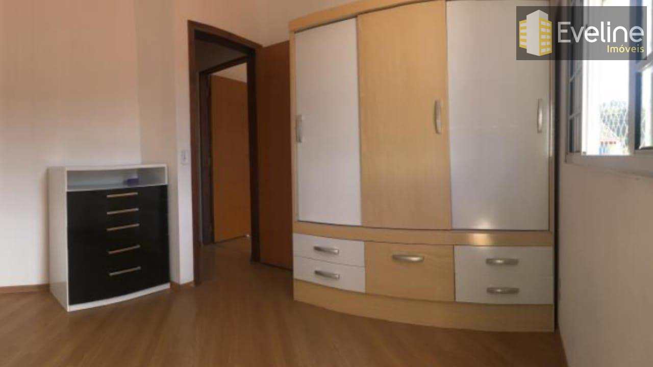 Casa à venda com 3 quartos, 210m² - Foto 17