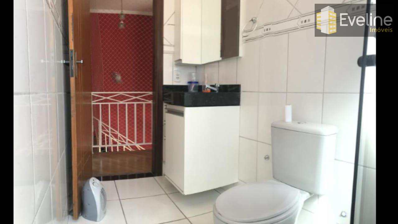 Casa à venda com 3 quartos, 210m² - Foto 25