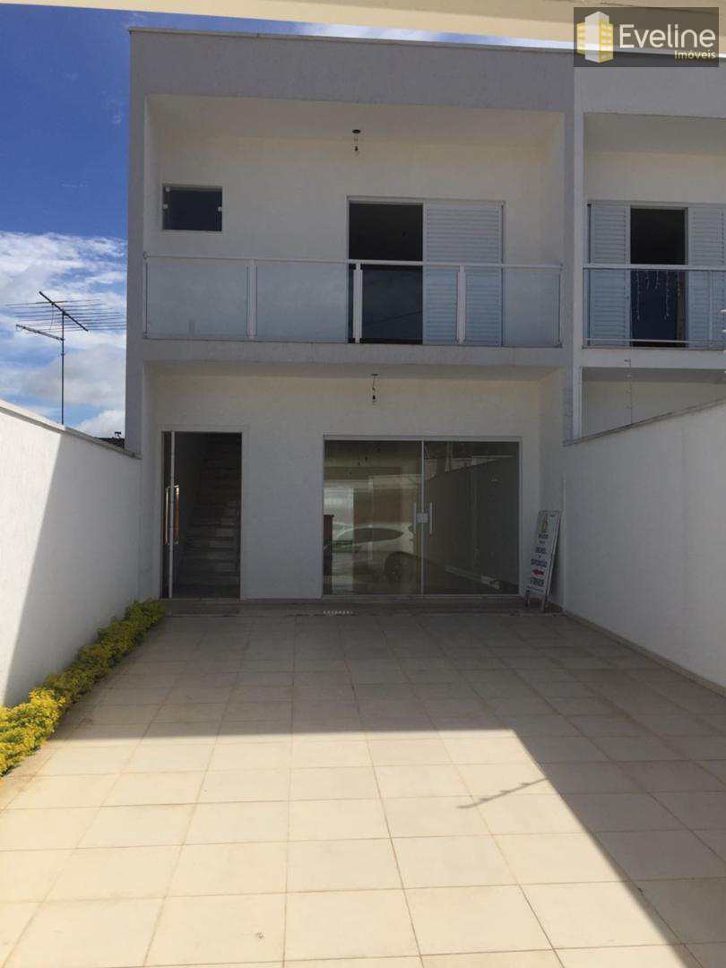 Casa à venda com 3 quartos, 175m² - Foto 1