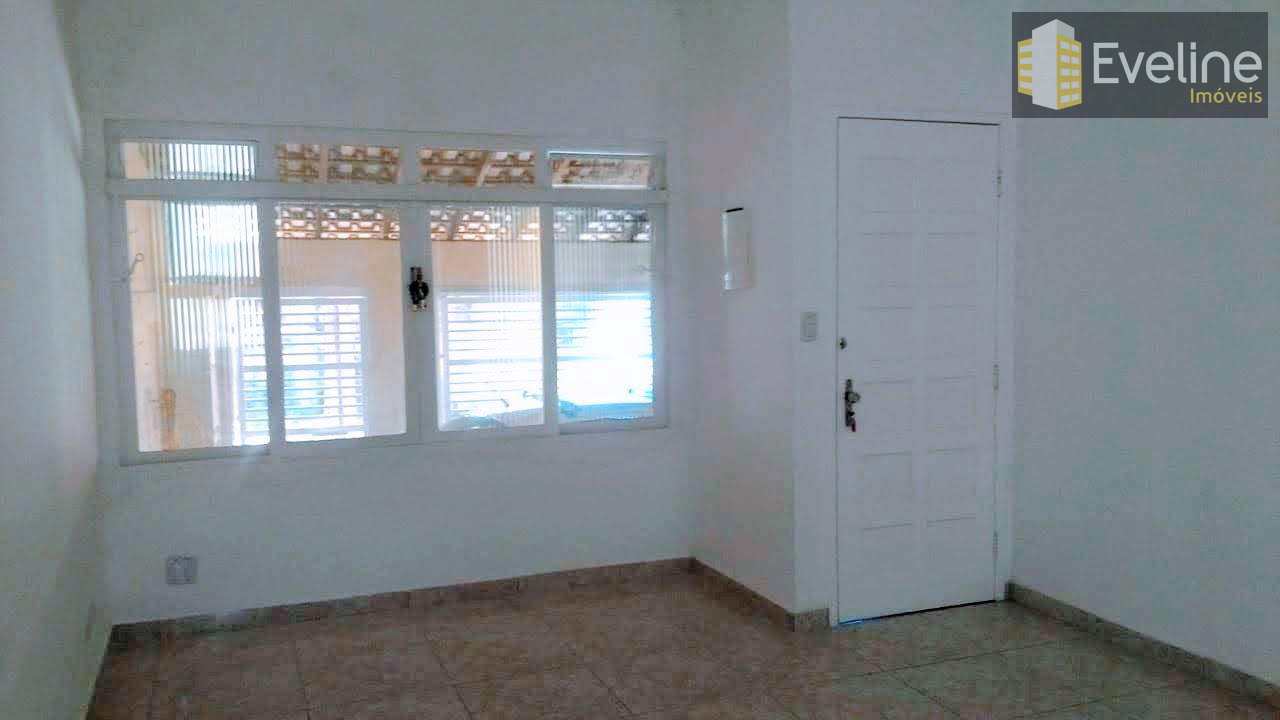 Casa à venda com 3 quartos, 169m² - Foto 4